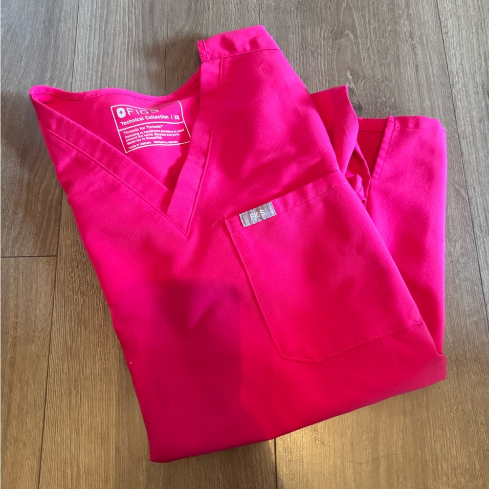 Figs Women's Scrub Top in Bright Pink